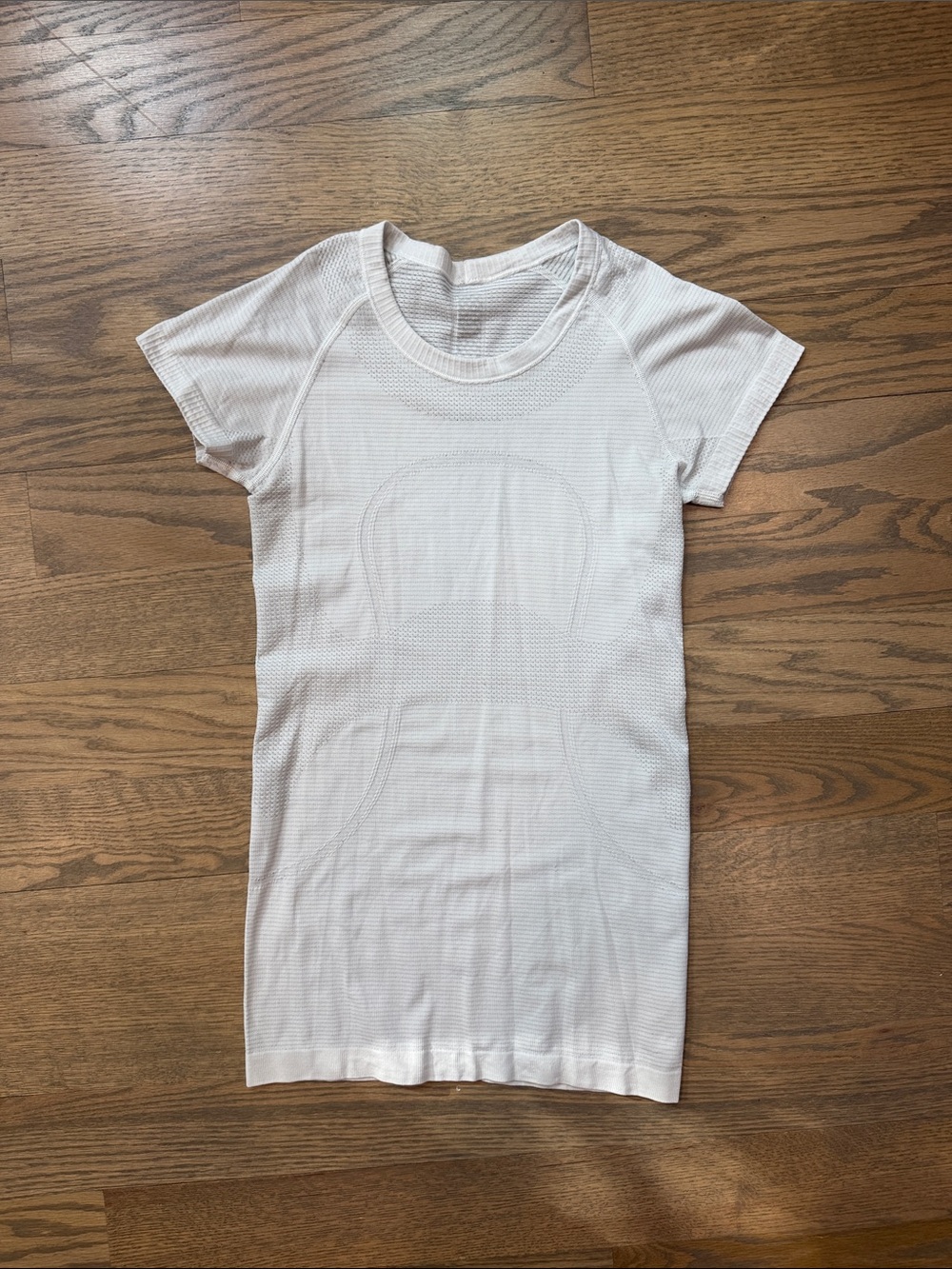 Lululemon Seamless White Short-Sleeve Women’s Top